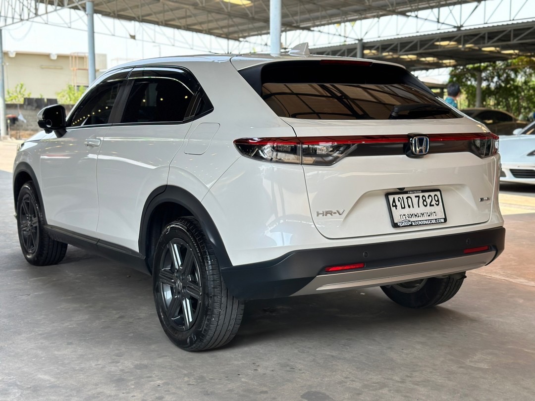 2022 Honda HR-V สีขาว (รูปที่ 4)