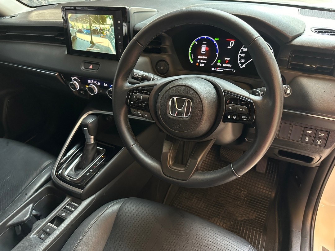 2022 Honda HR-V สีขาว (รูปที่ 11)