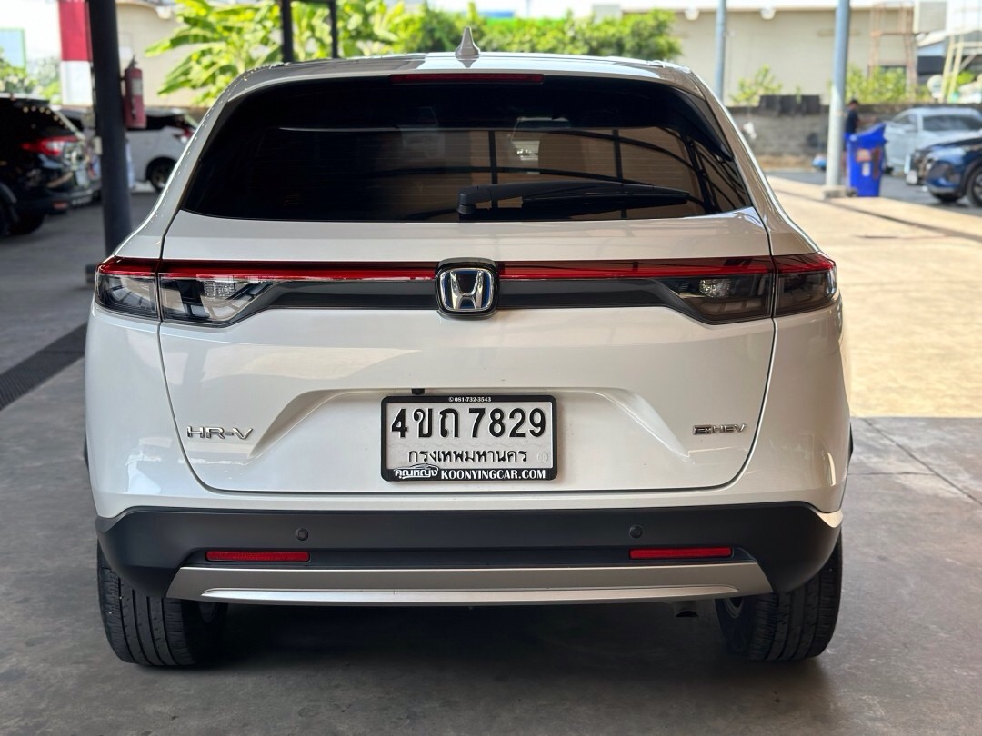 2022 Honda HR-V สีขาว (รูปที่ 5)