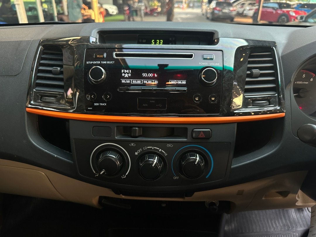 2013 Toyota Hilux Vigo Extra cab สีขาว (รูปที่ 8)