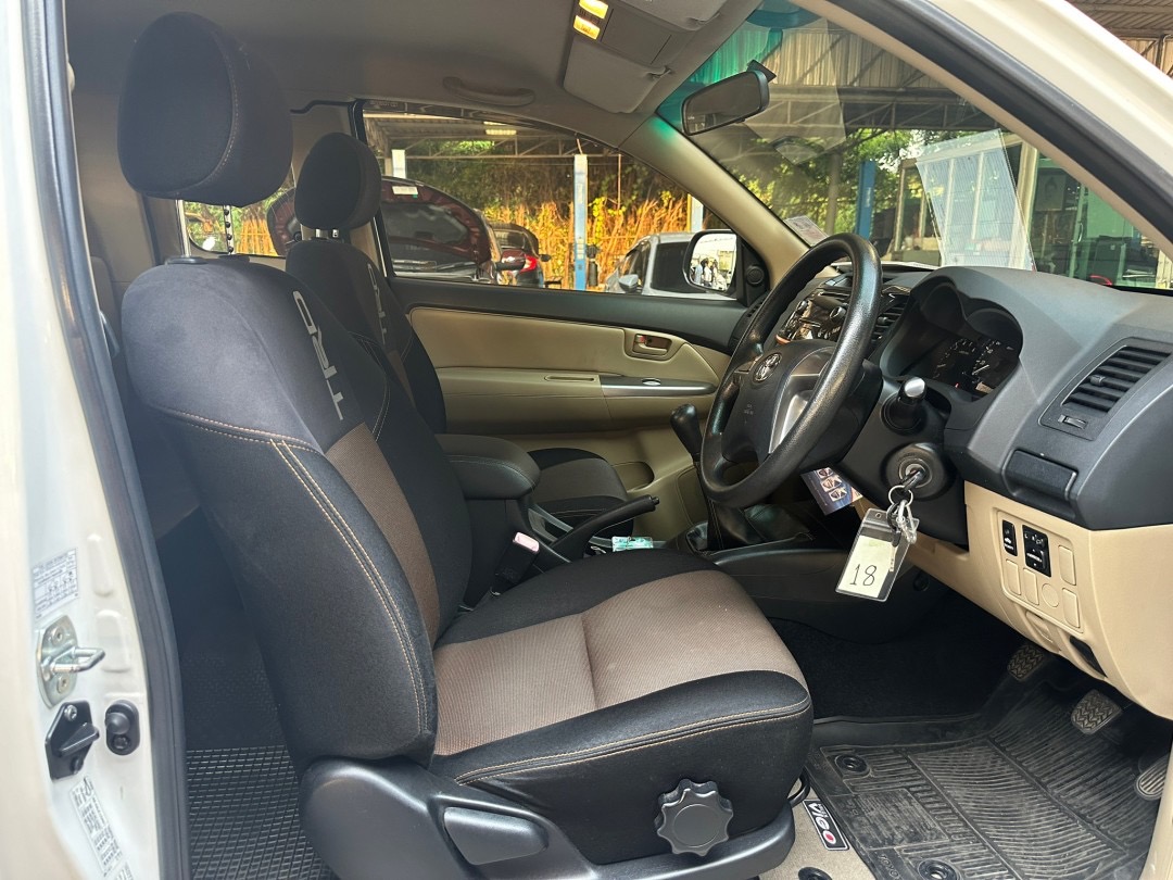 2013 Toyota Hilux Vigo Extra cab สีขาว (รูปที่ 13)