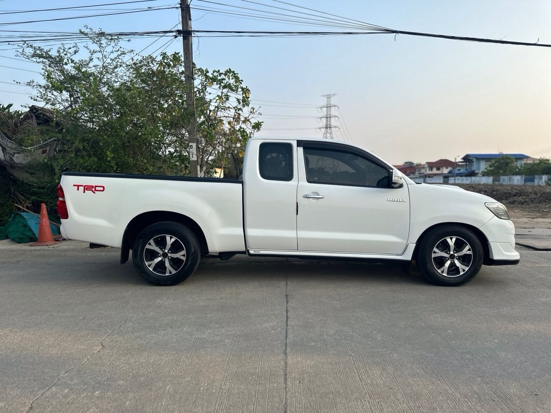2013 Toyota Hilux Vigo Extra cab สีขาว (รูปที่ 5)