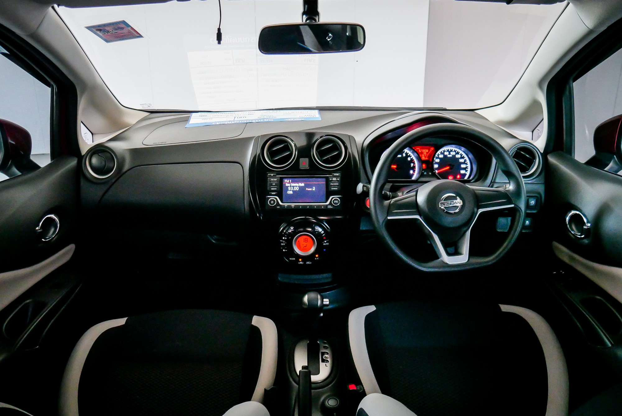 NISSAN NOTE 1.2 V AT สีแดง ปี2017 (รูปที่ 6)