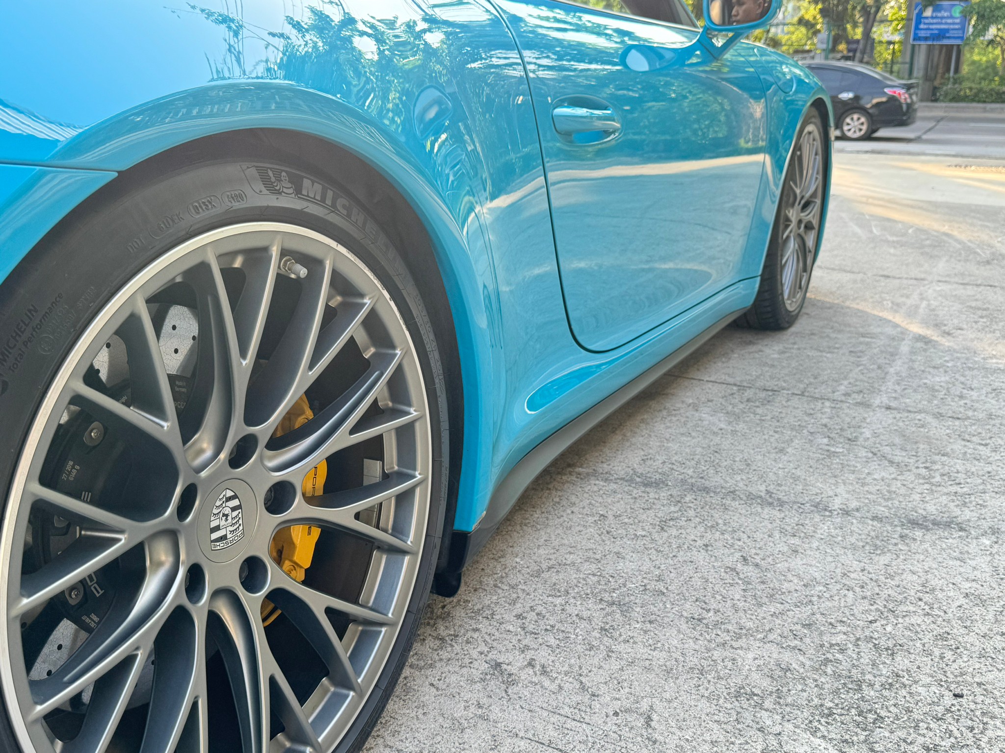 2017 Porsche 991.2 Targa 4s สีฟ้า (รูปที่ 19)