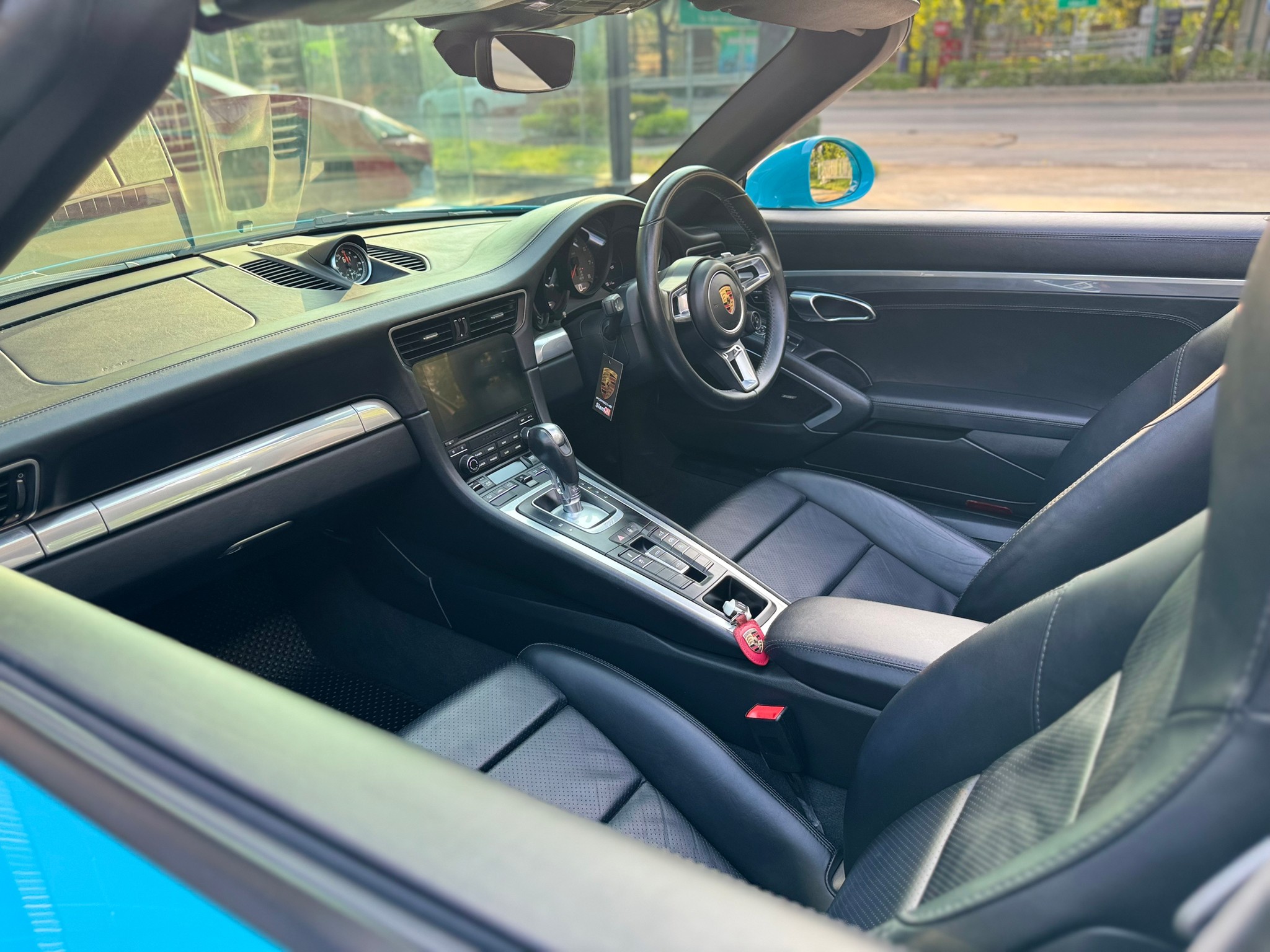 2017 Porsche 991.2 Targa 4s สีฟ้า (รูปที่ 15)
