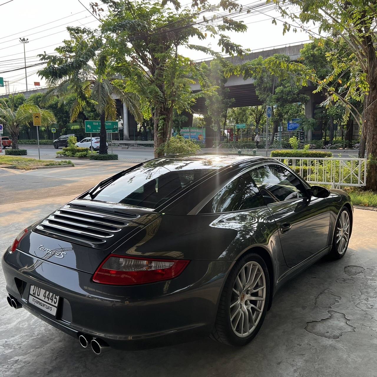 2007 Porsche 997 TARGA 4S สีเทา (รูปที่ 6)
