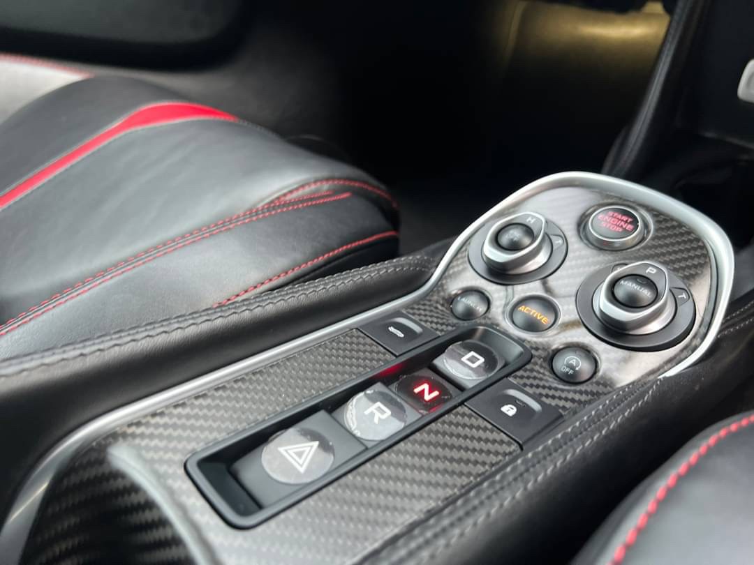 2016 McLaren 570S สีขาว (รูปที่ 10)
