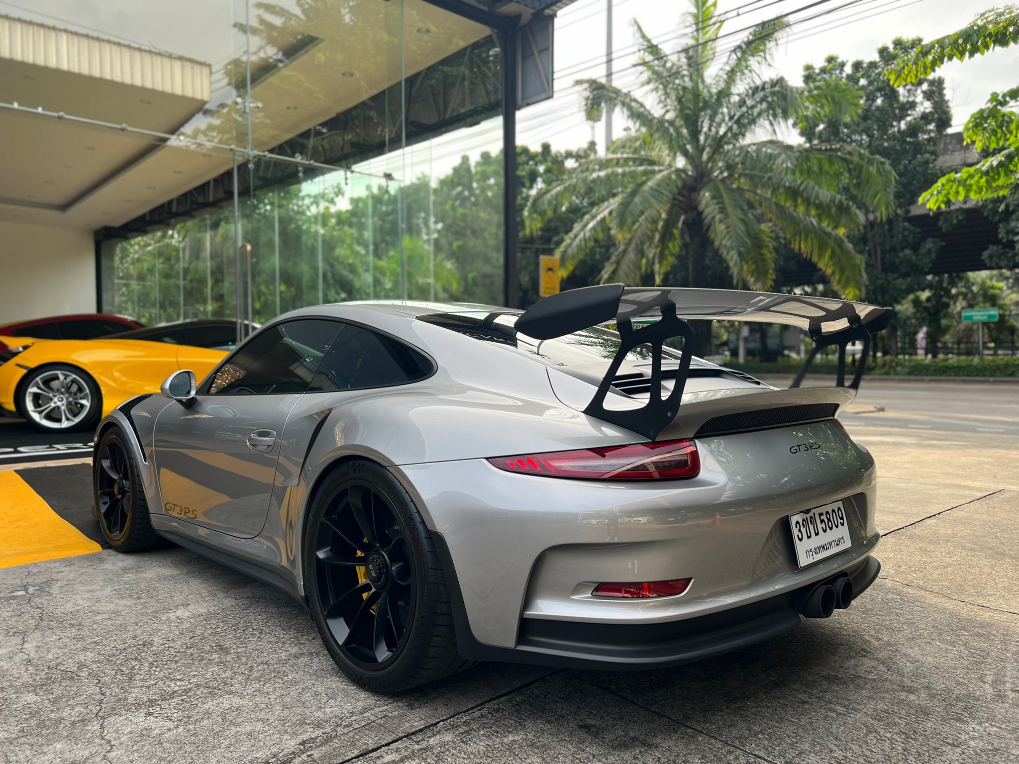 2016 Porsche 991.1 GT3 RS สีเทา (รูปที่ 9)