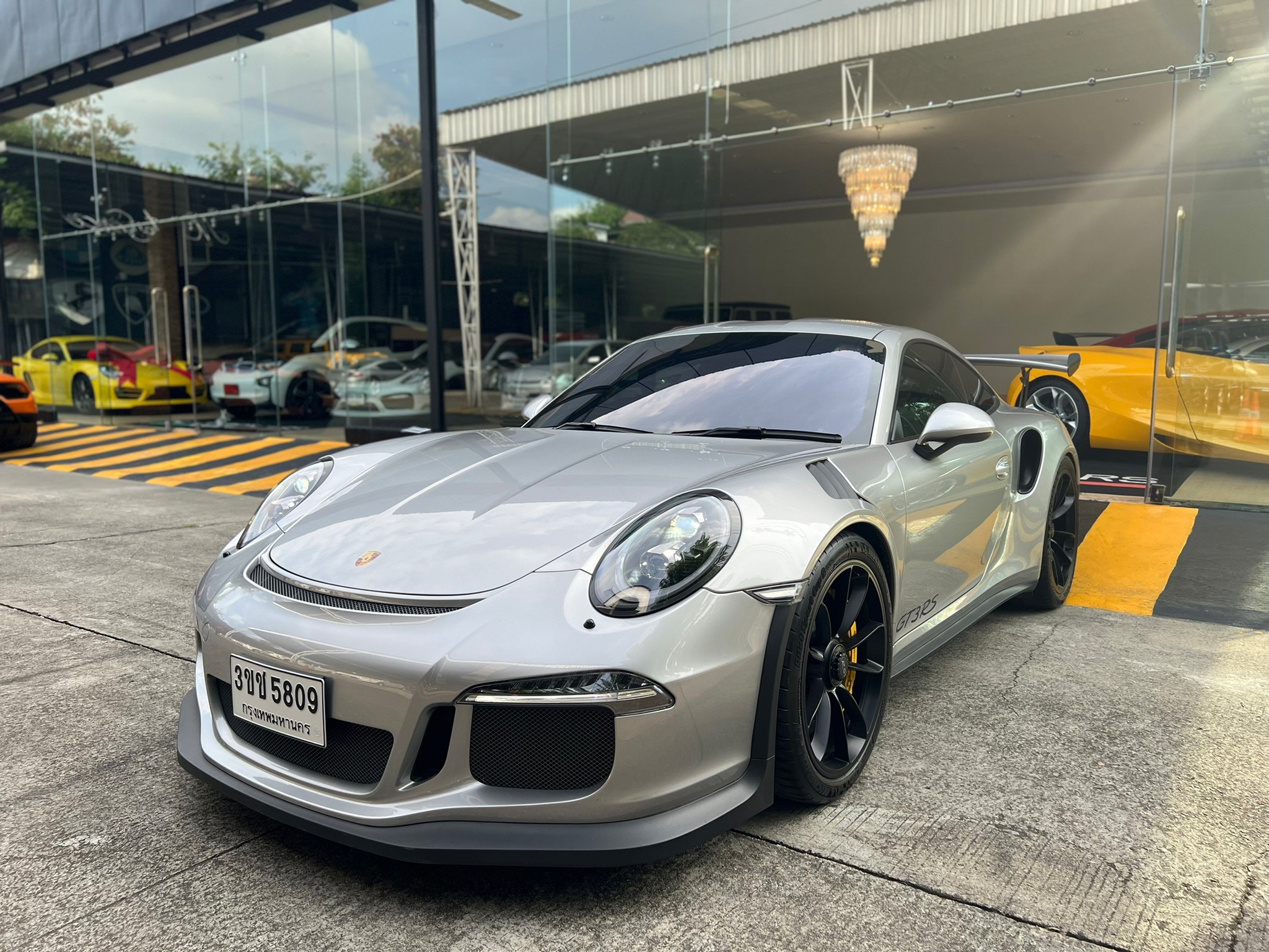 2016 Porsche 991.1 GT3 RS สีเทา (รูปที่ 19)