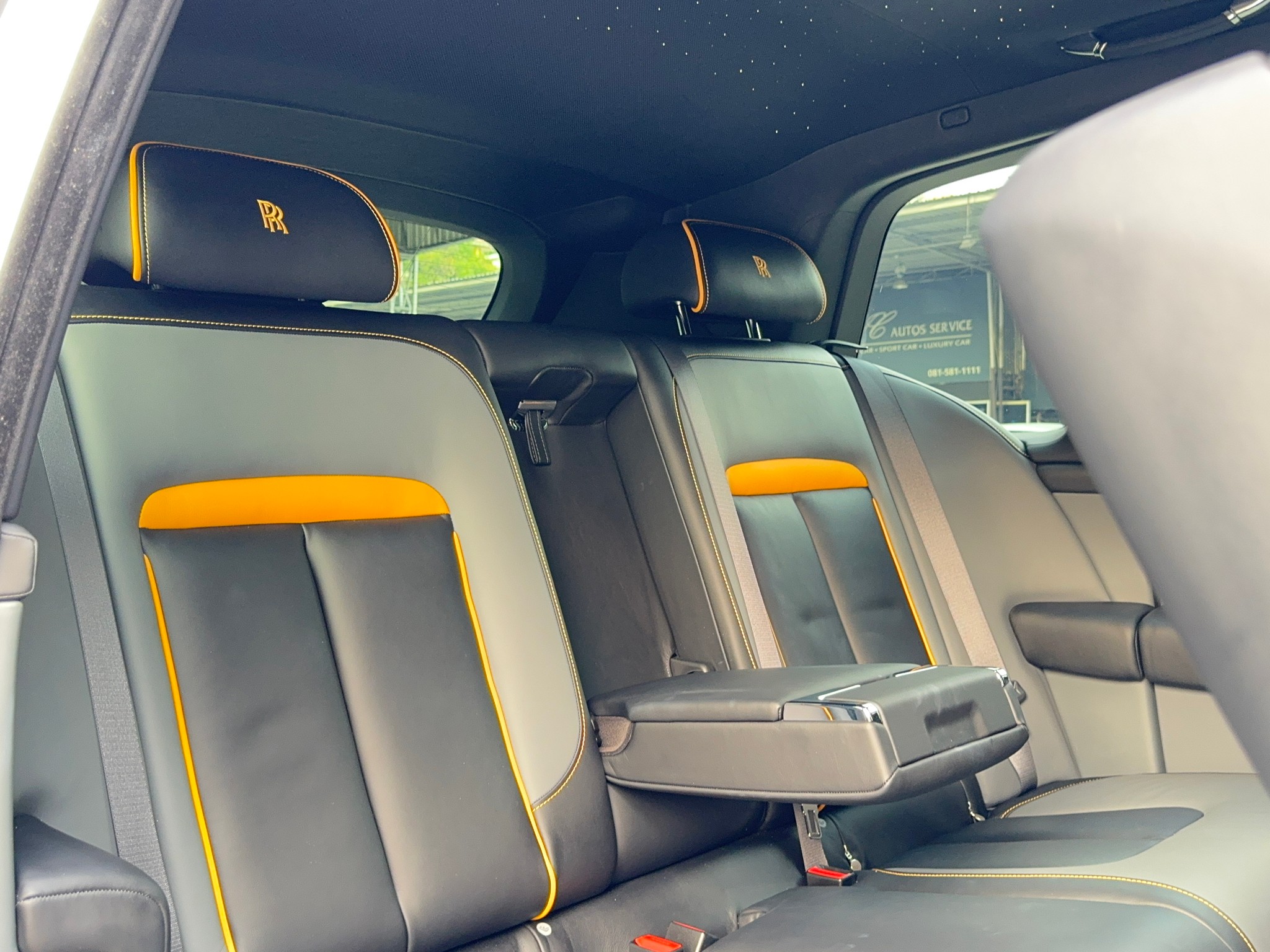 2023 Rolls-Royce Cullinan สีขาว (รูปที่ 16)