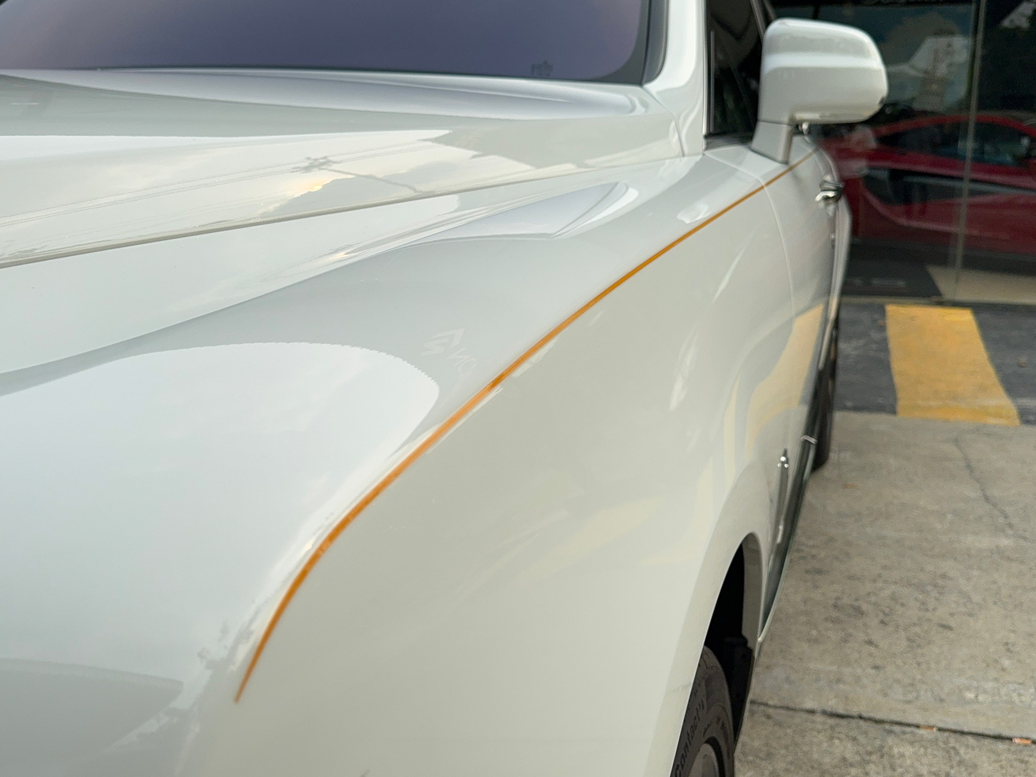 2023 Rolls-Royce Cullinan สีขาว (รูปที่ 8)