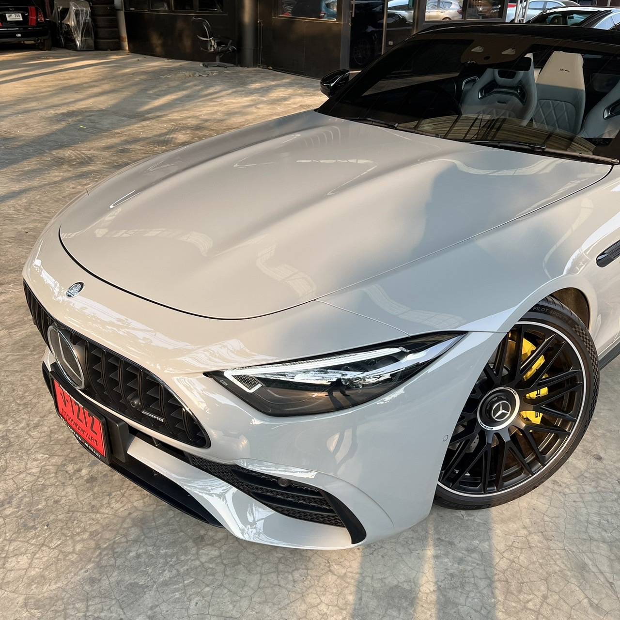 2023 Mercedes-Benz SL43 AMG night package สีเทา (รูปที่ 9)