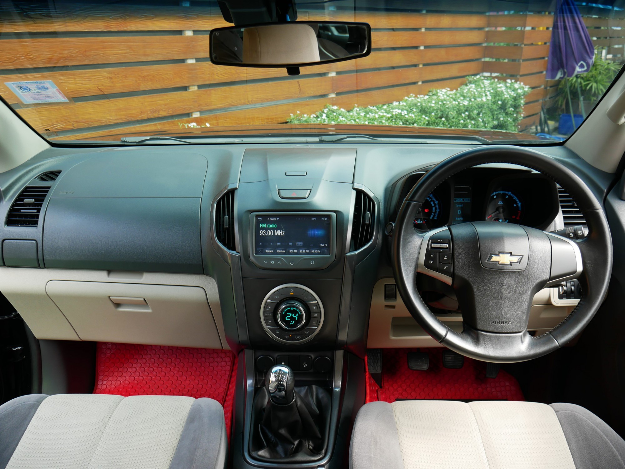 Chevrolet Colorado Gen2 โฉมแคป ปี 2015 สีดำ (รูปที่ 5)