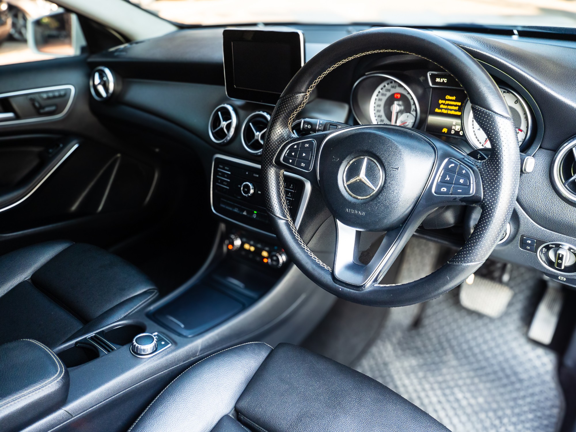 BENZ GLA 200 (รูปที่ 15)