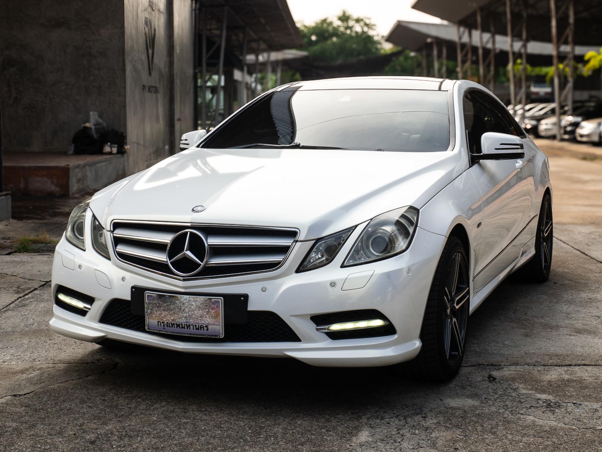 BENZ E200 COUPE (รูปที่ 6)
