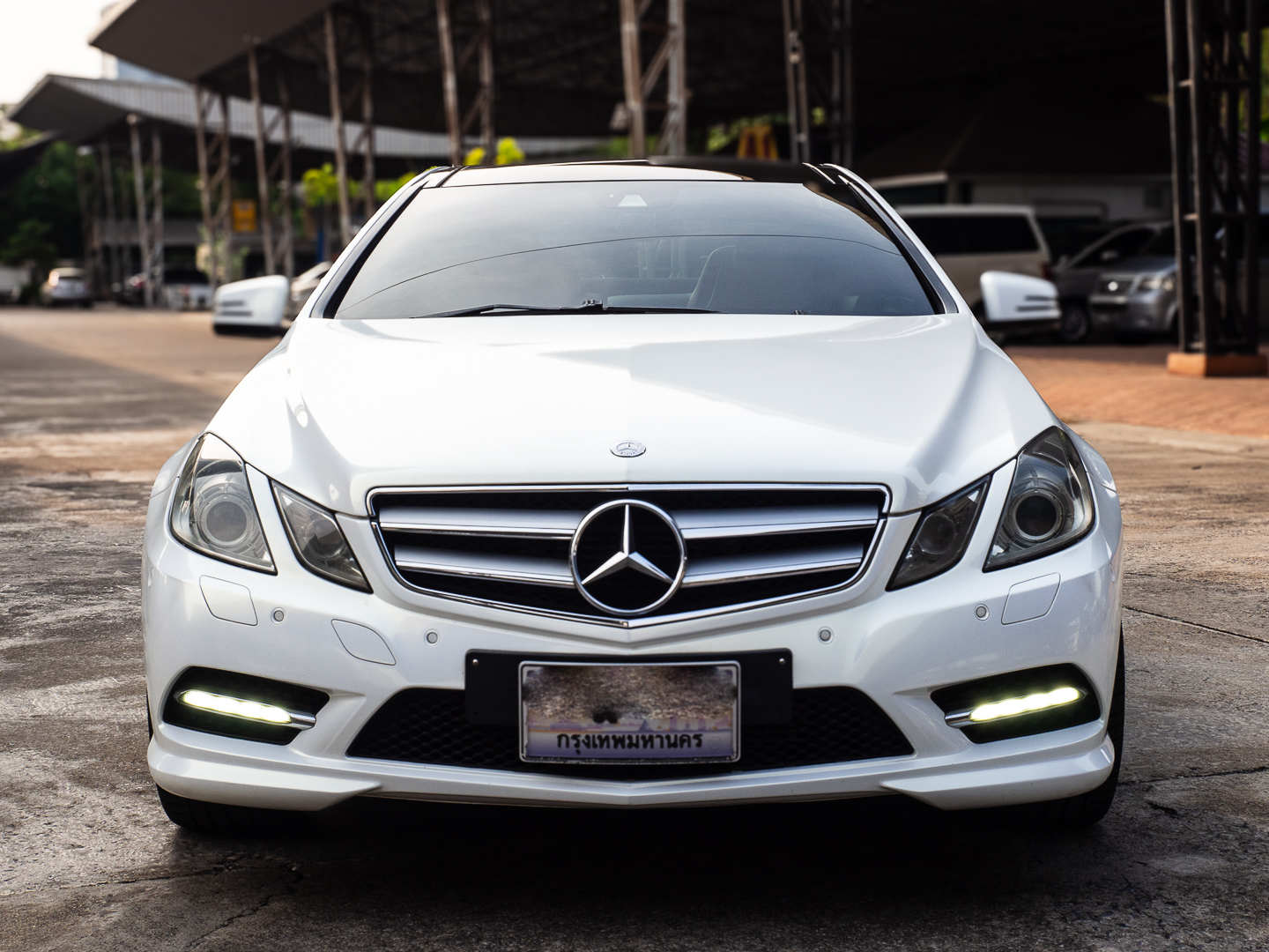 BENZ E200 COUPE (รูปที่ 2)