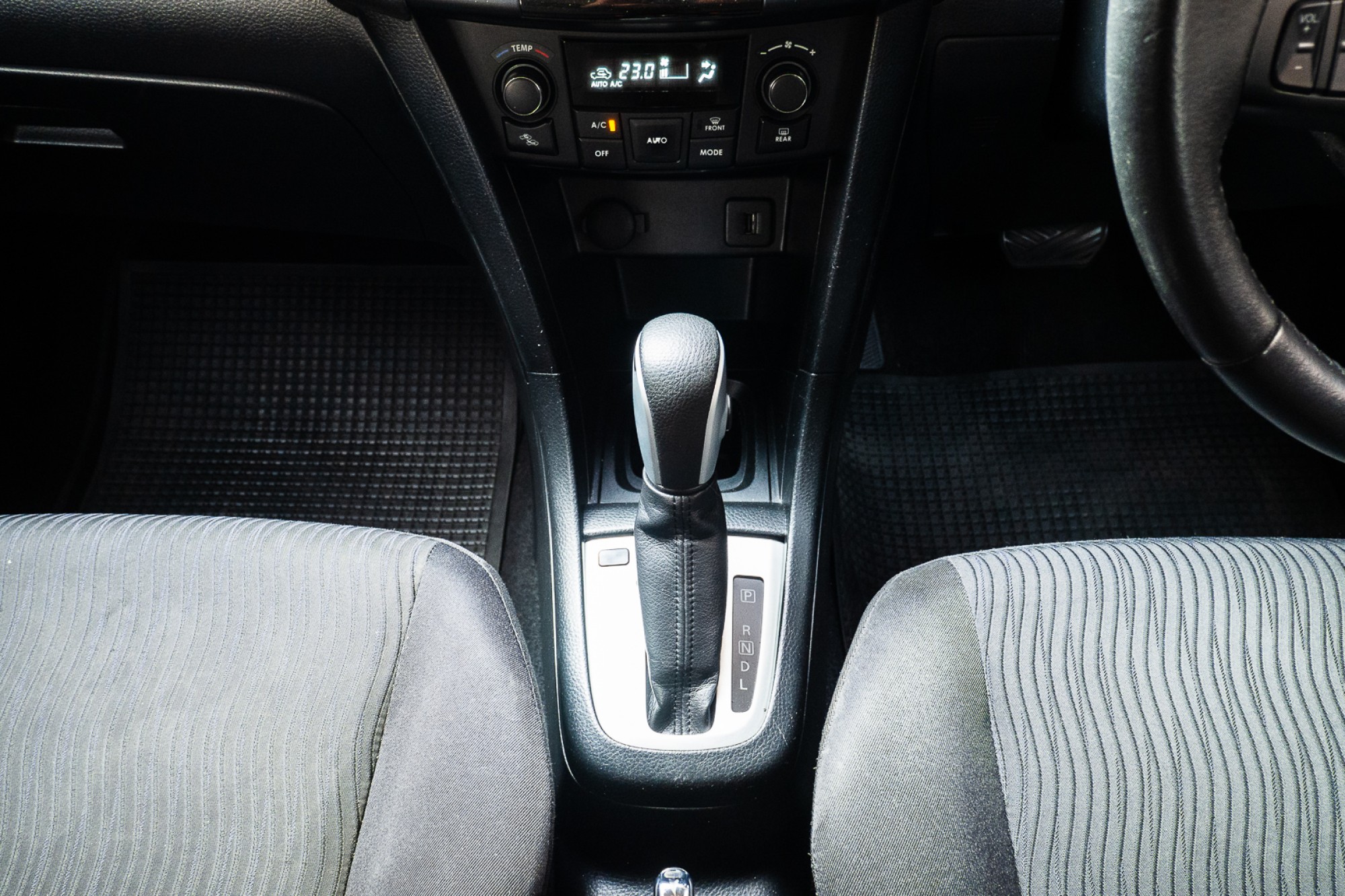 SUZUKI SWIFT 1.5GLX (รูปที่ 27)