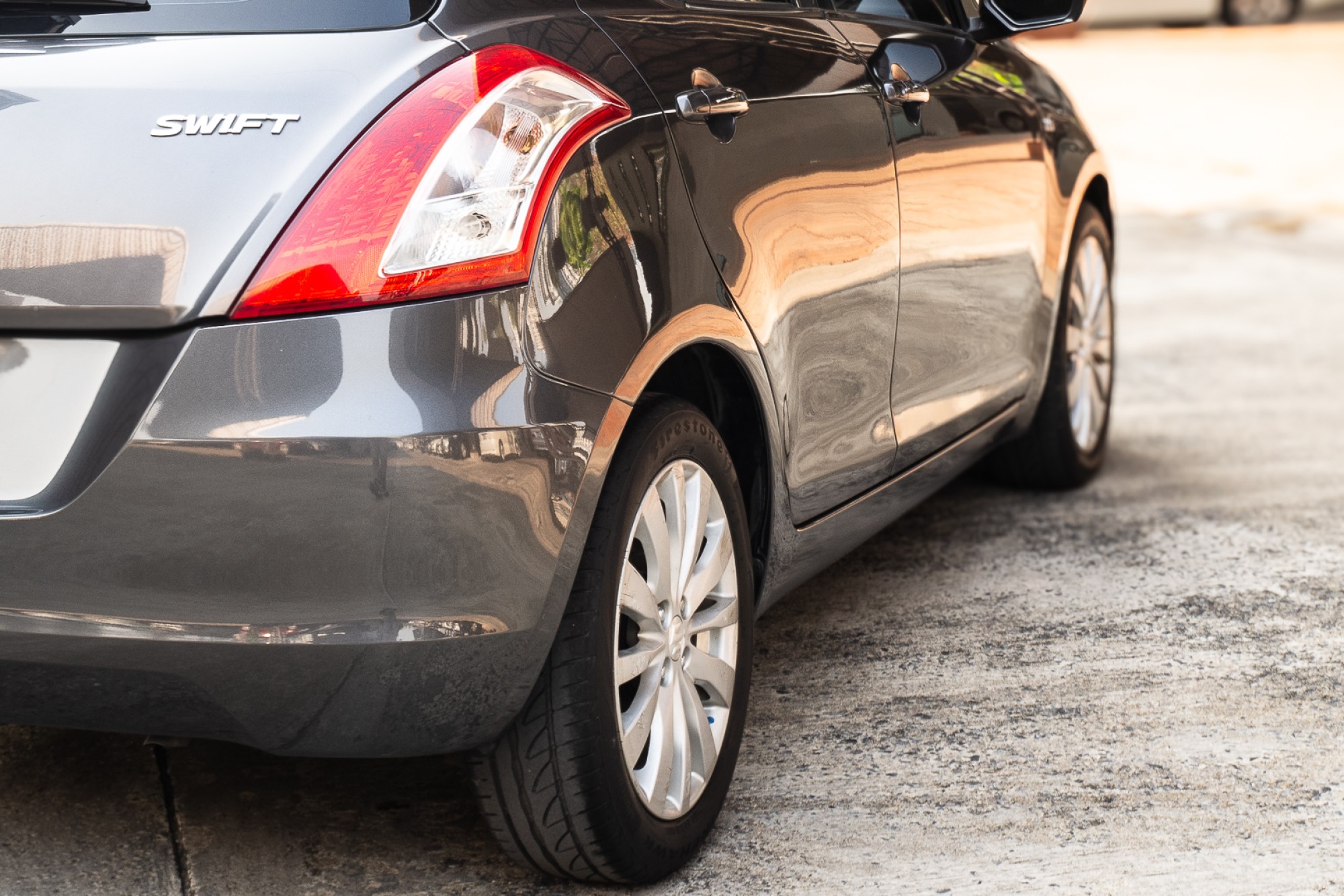 SUZUKI SWIFT 1.5GLX (รูปที่ 12)
