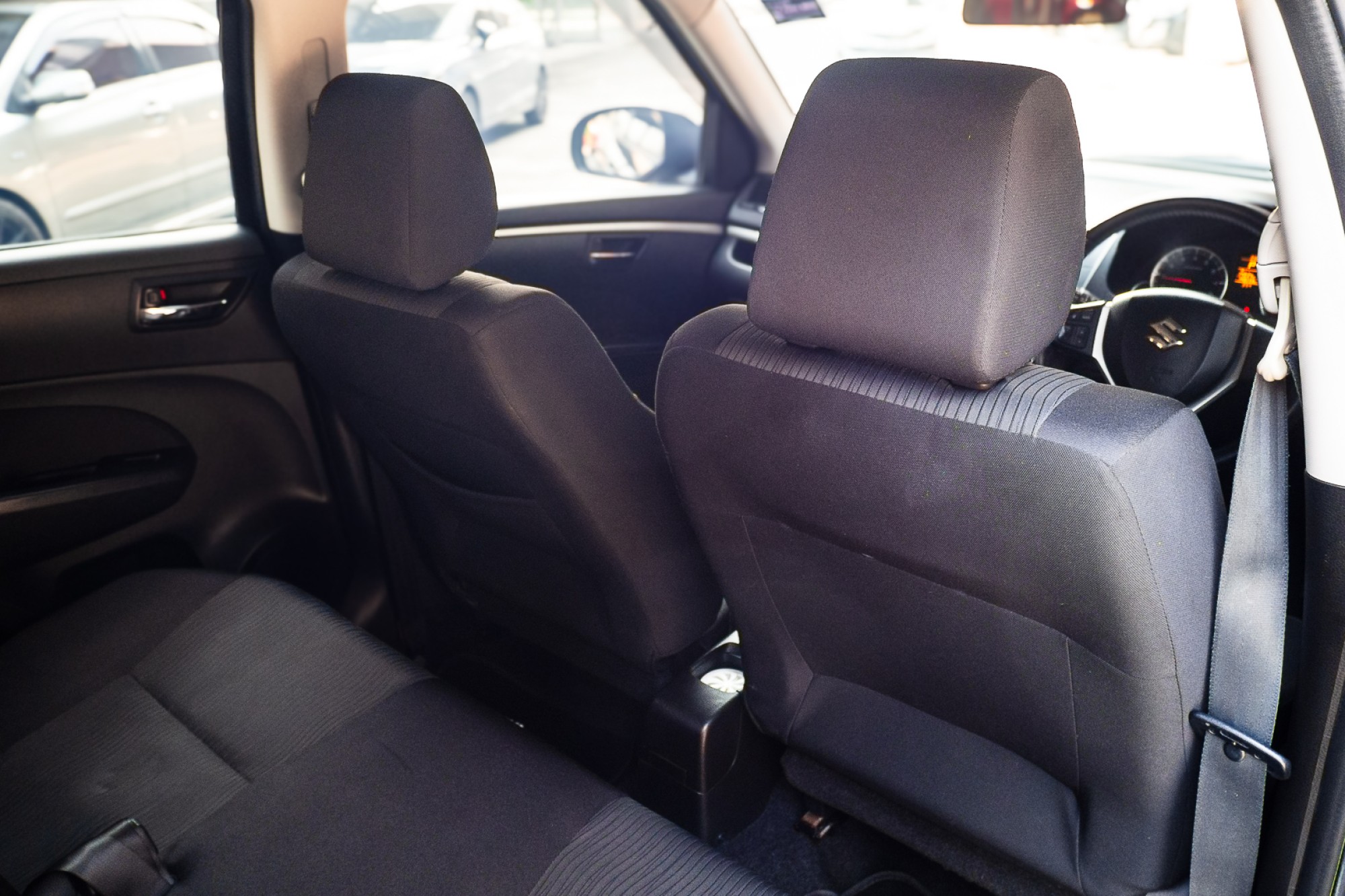 SUZUKI SWIFT 1.5GLX (รูปที่ 23)