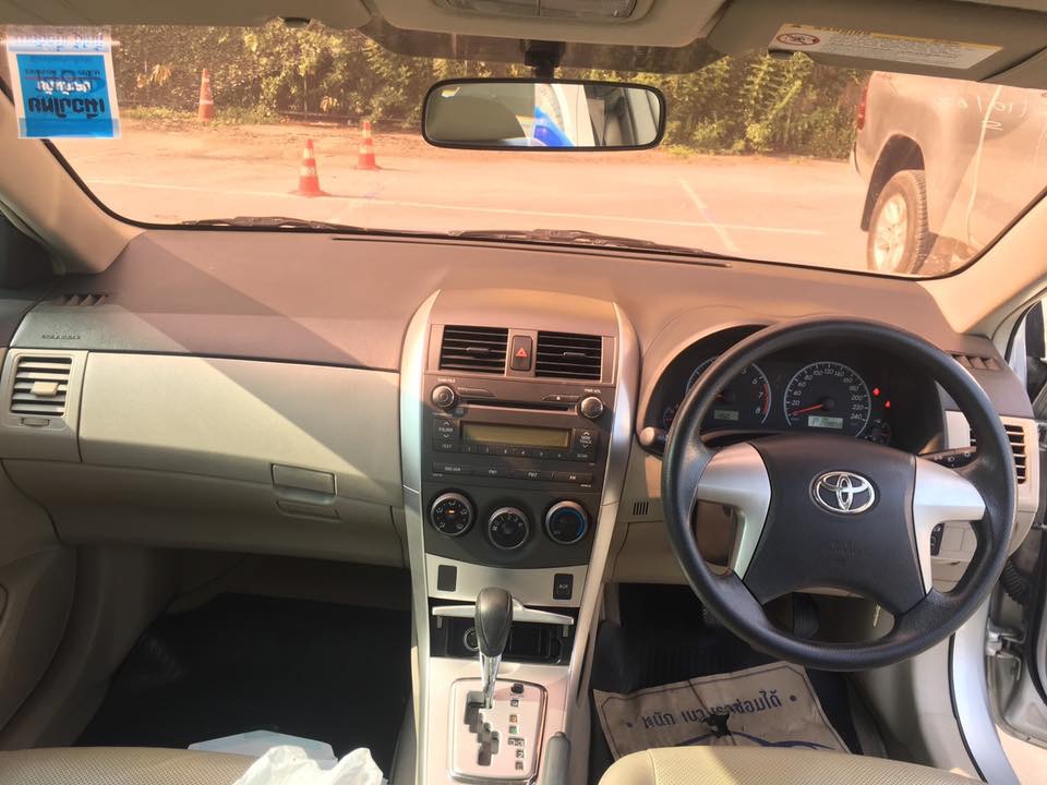 Toyota Corolla Altis ปี 2012 สีเงิน (รูปที่ 10)