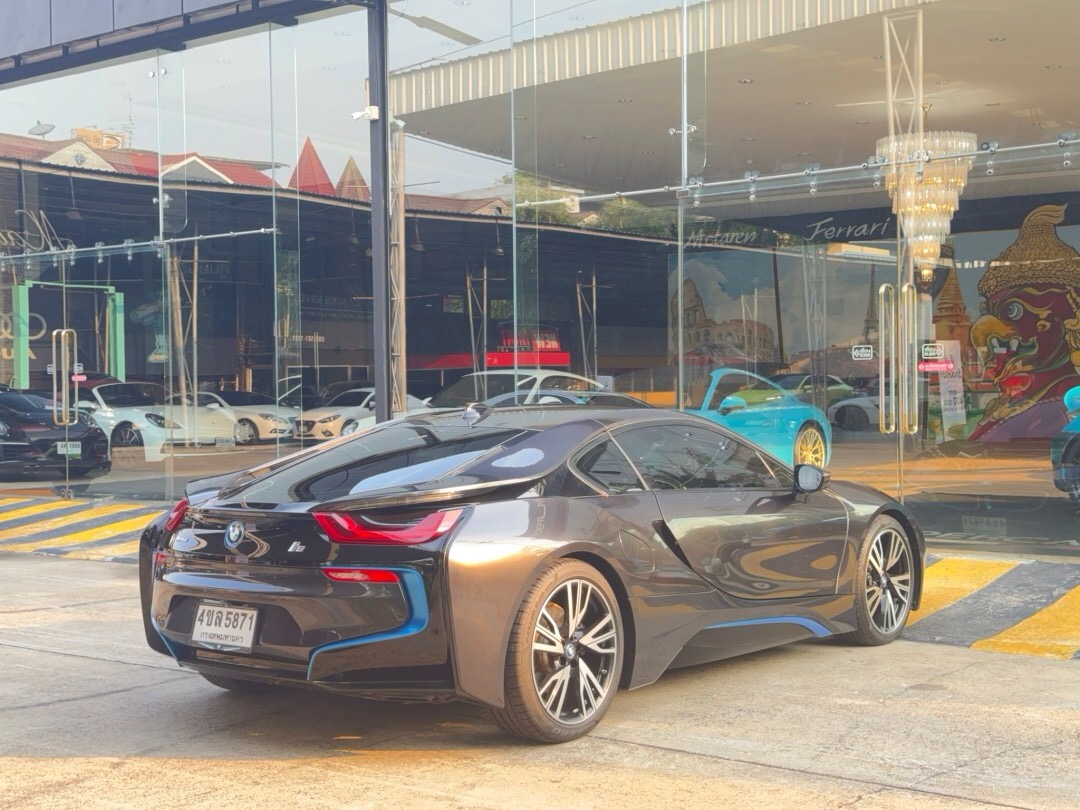 2015 BMW i8 สีเทา (รูปที่ 7)