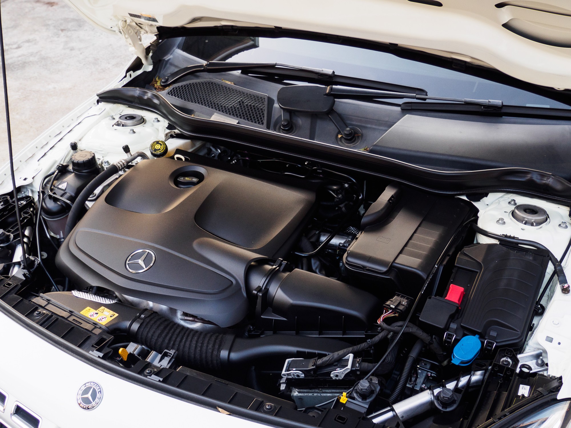 MERCEDES BENZ GLA200 (รูปที่ 2)