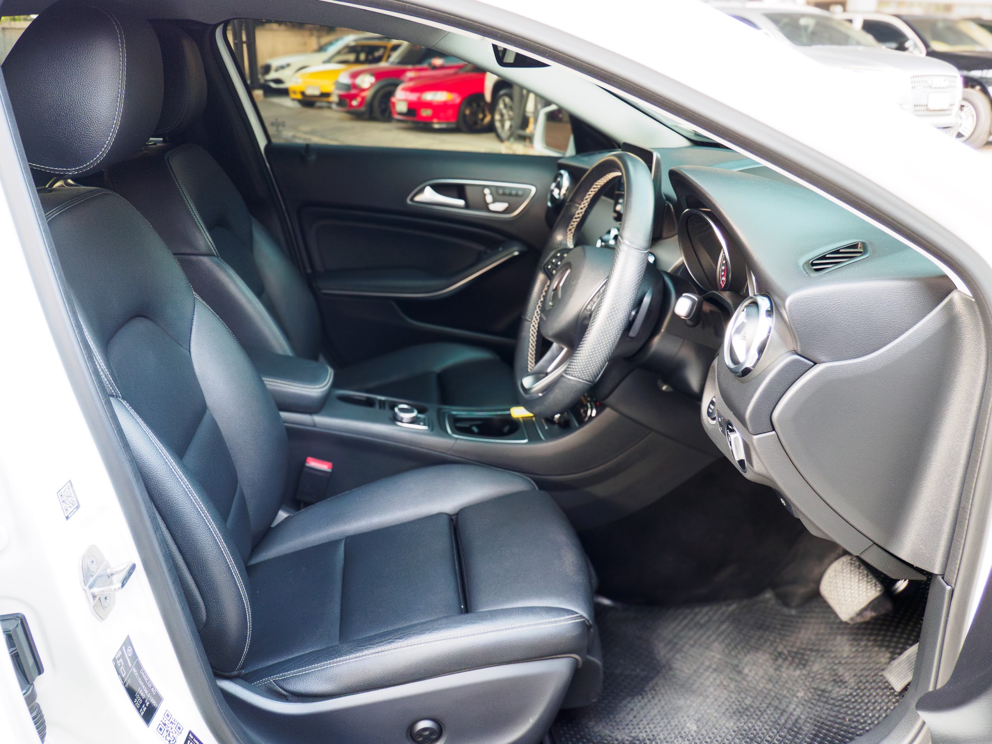 MERCEDES BENZ GLA200 (รูปที่ 15)