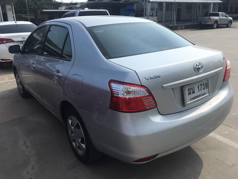 Toyota Vios ปี 2012 สีเงิน (รูปที่ 4)
