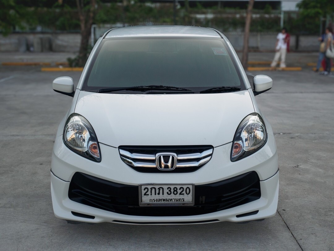 2013 Honda Brio Amaze สีขาว (รูปที่ 20)