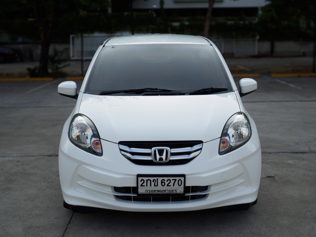 2013 Honda Brio Amaze สีขาว (รูปที่ 20)