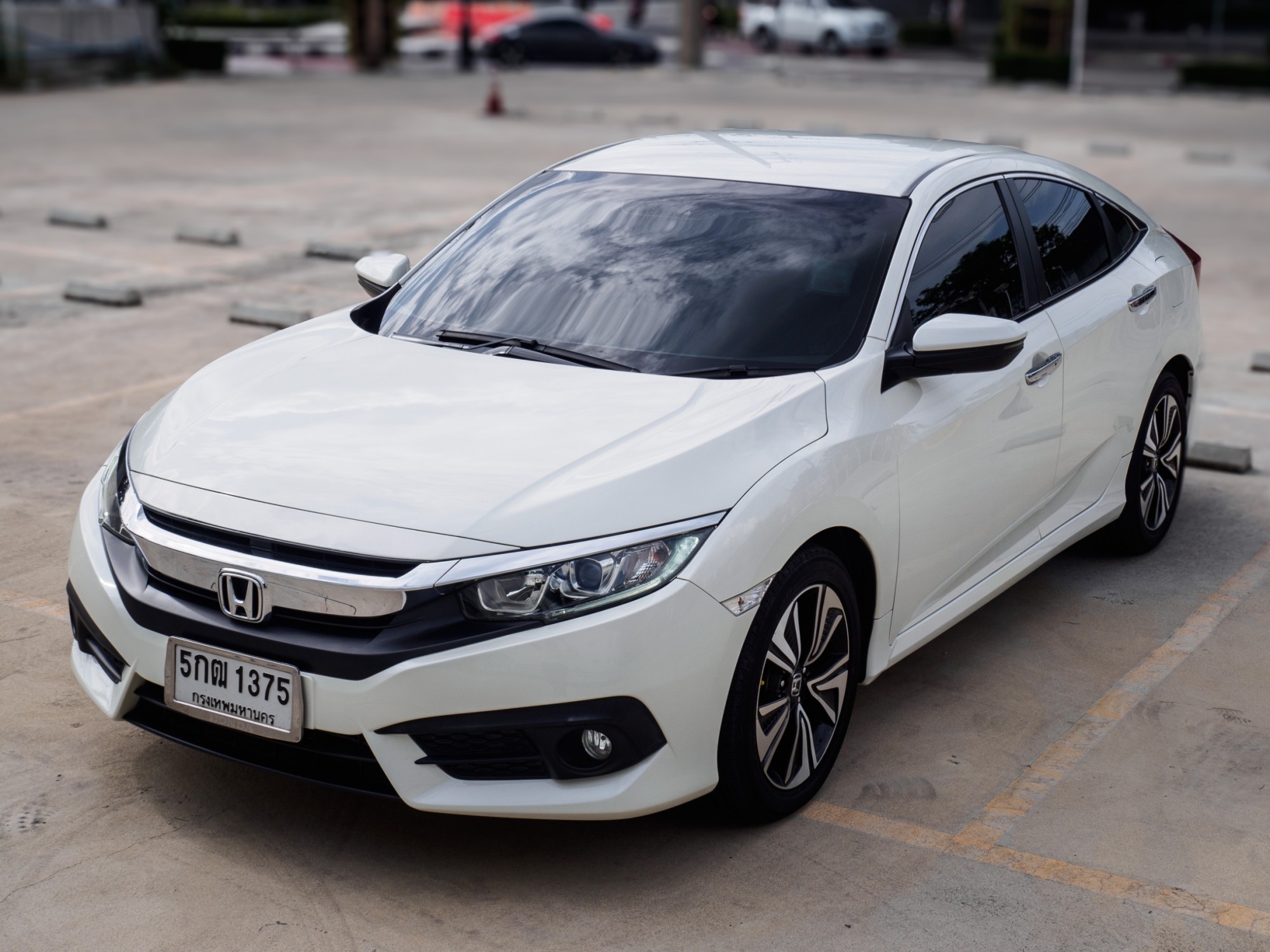 2016 Honda Civic Sedan สีขาว (รูปที่ 3)