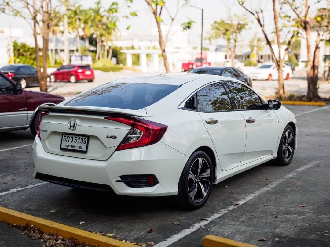 2017 Honda Civic Sedan สีขาว (รูปที่ 5)