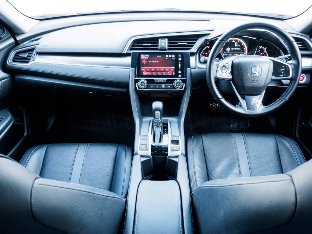 2017 Honda Civic Sedan สีขาว (รูปที่ 3)