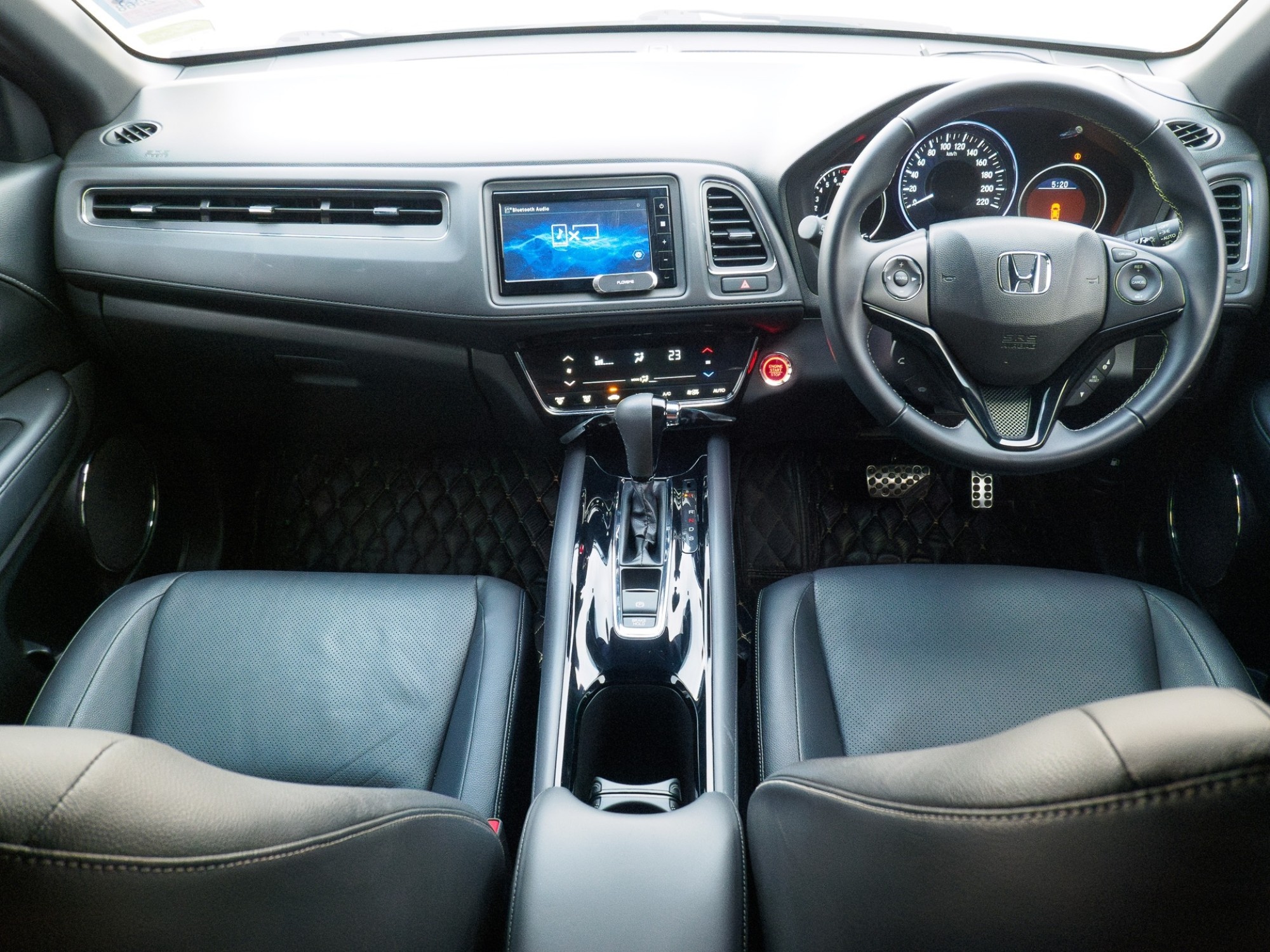 2019 Honda HR-V สีเทา (รูปที่ 10)