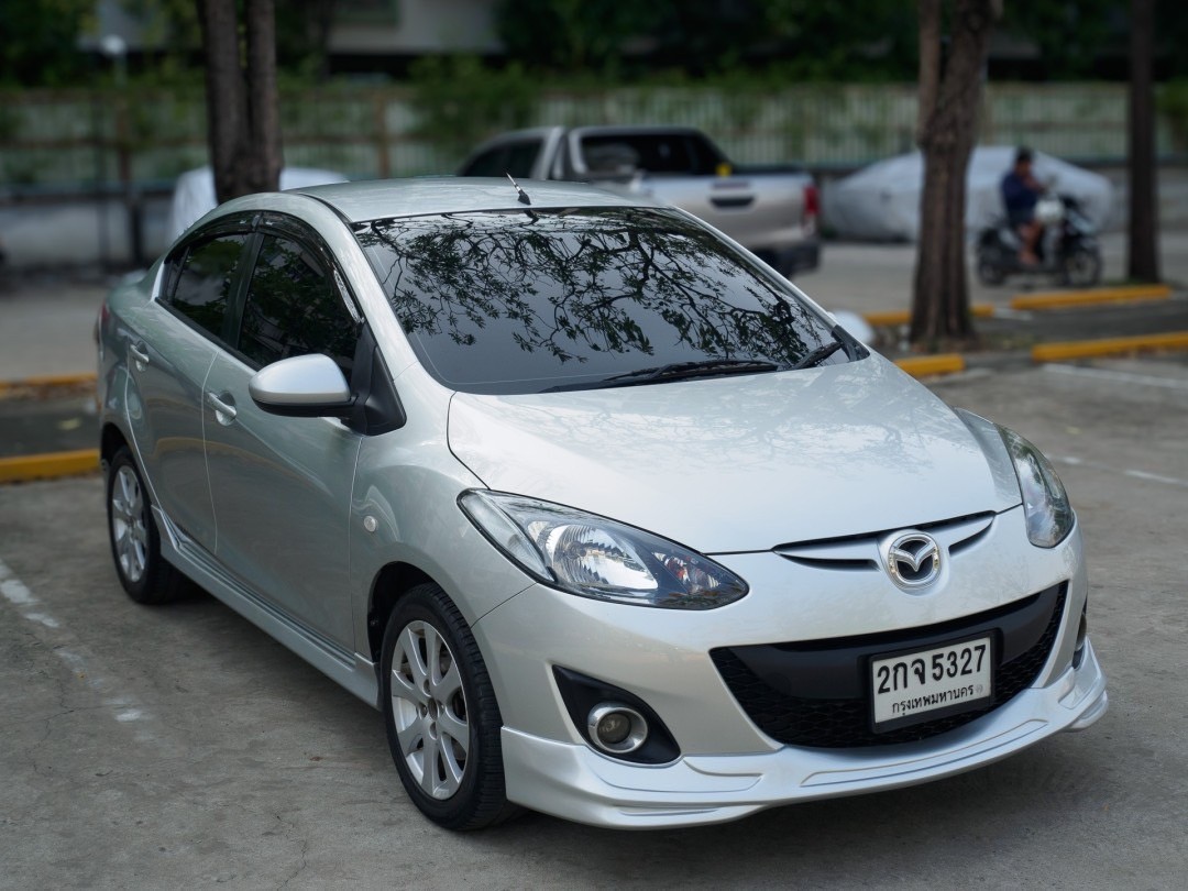 2013 Mazda 2 Elegance (4 ประตู) สีเงิน (รูปที่ 19)