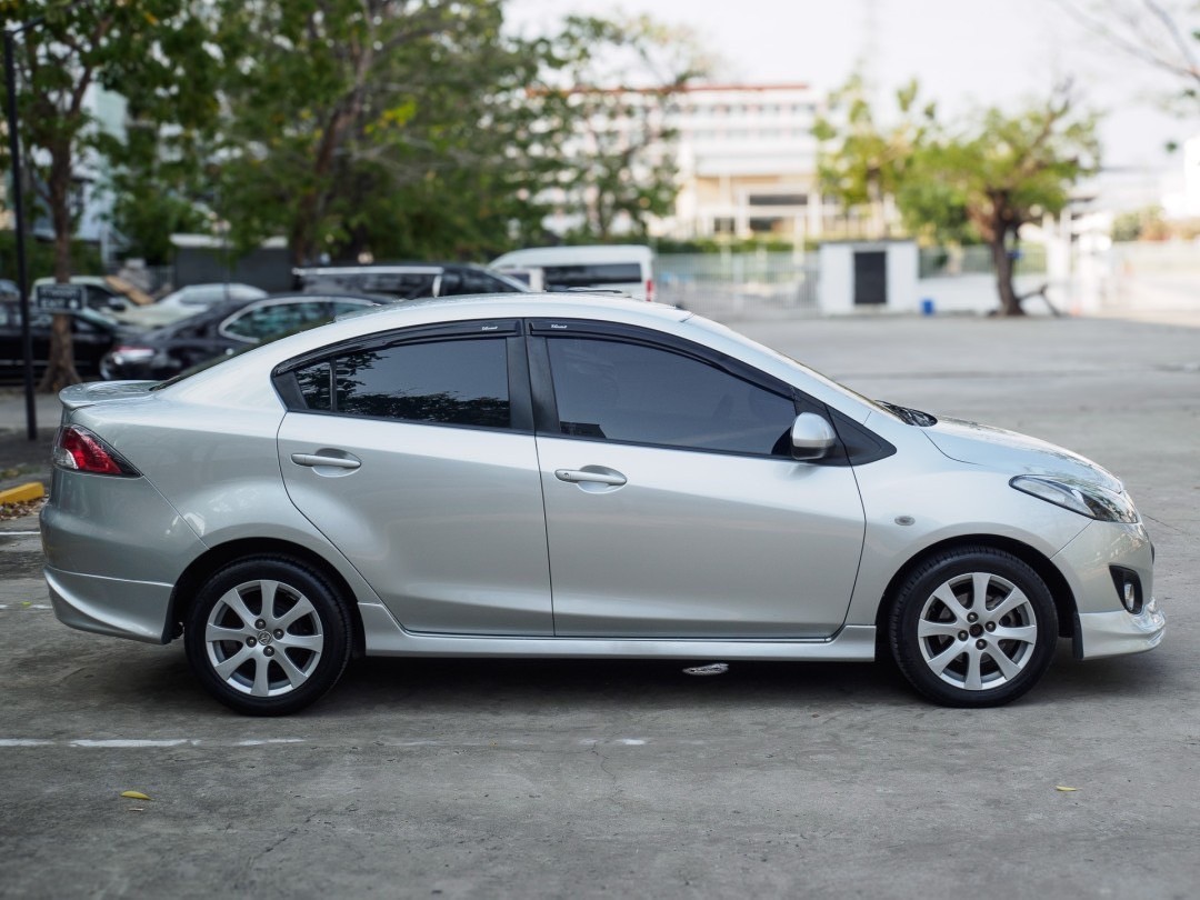2013 Mazda 2 Elegance (4 ประตู) สีเงิน (รูปที่ 18)