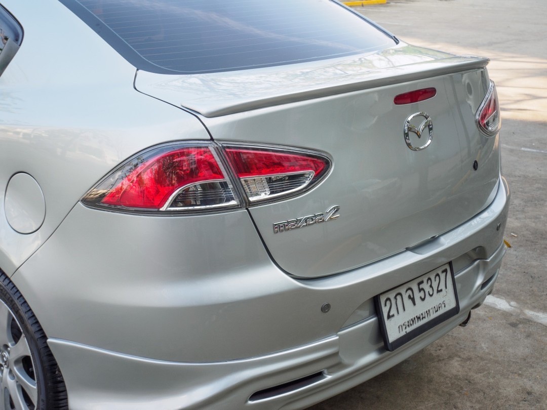 2013 Mazda 2 Elegance (4 ประตู) สีเงิน (รูปที่ 7)