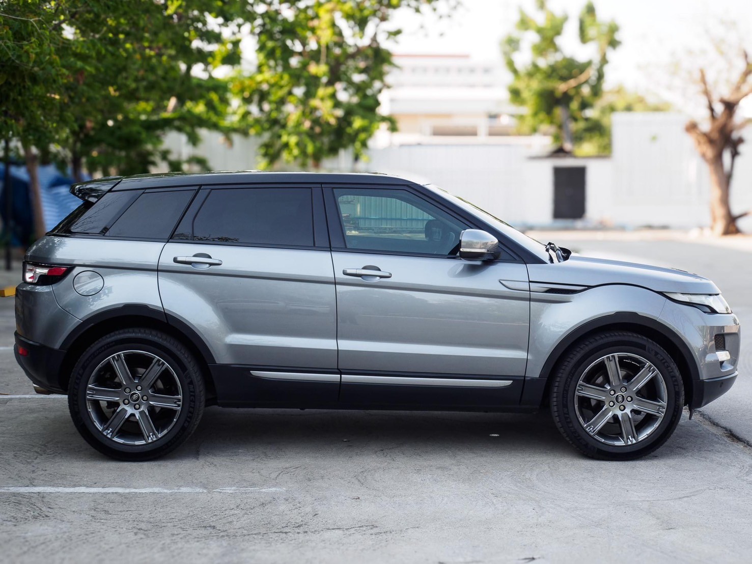 2014 Land Rover Range Rover Evoque สีเทา (รูปที่ 17)
