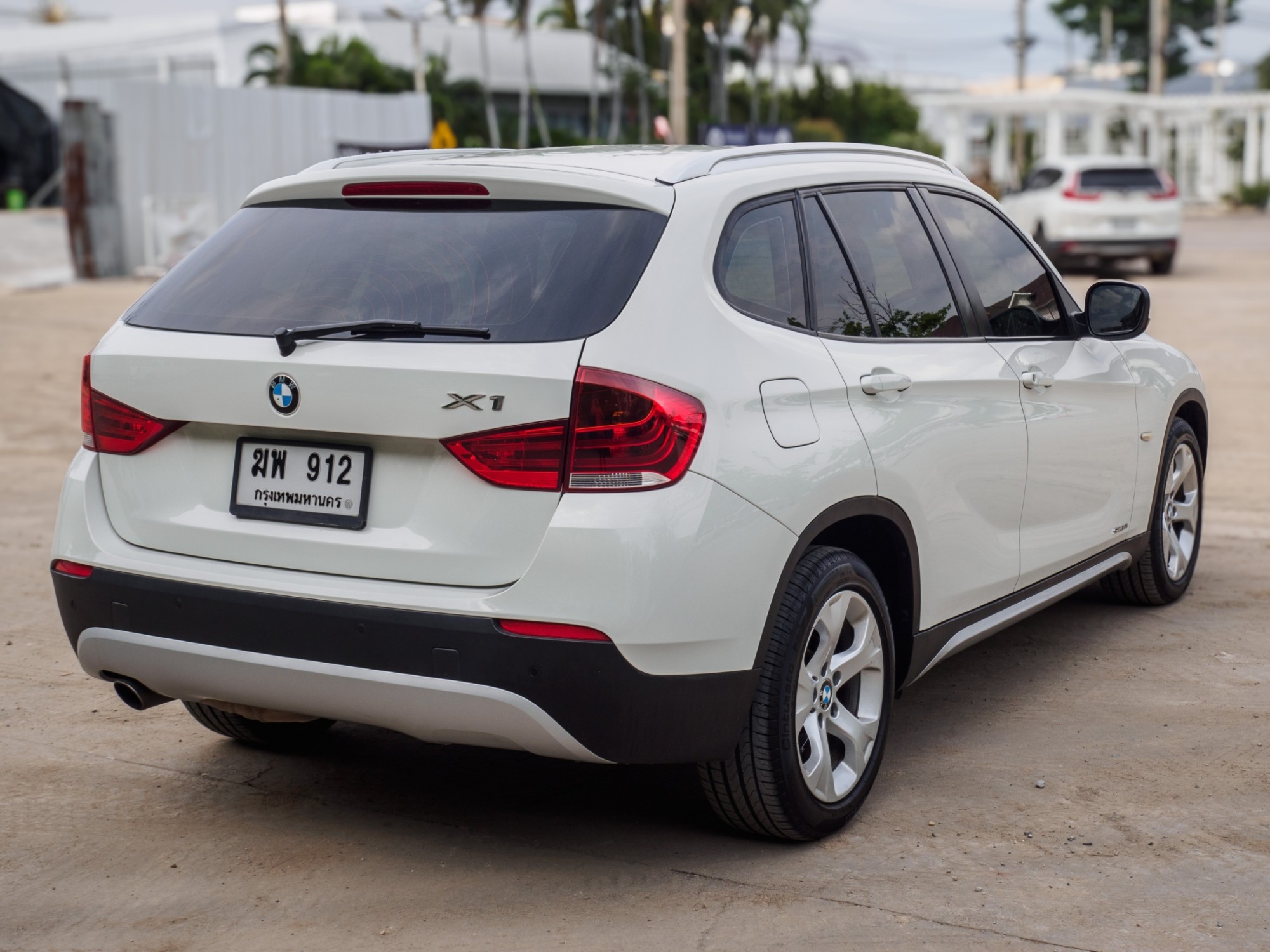2012 BMW X1 E84 สีขาว (รูปที่ 4)