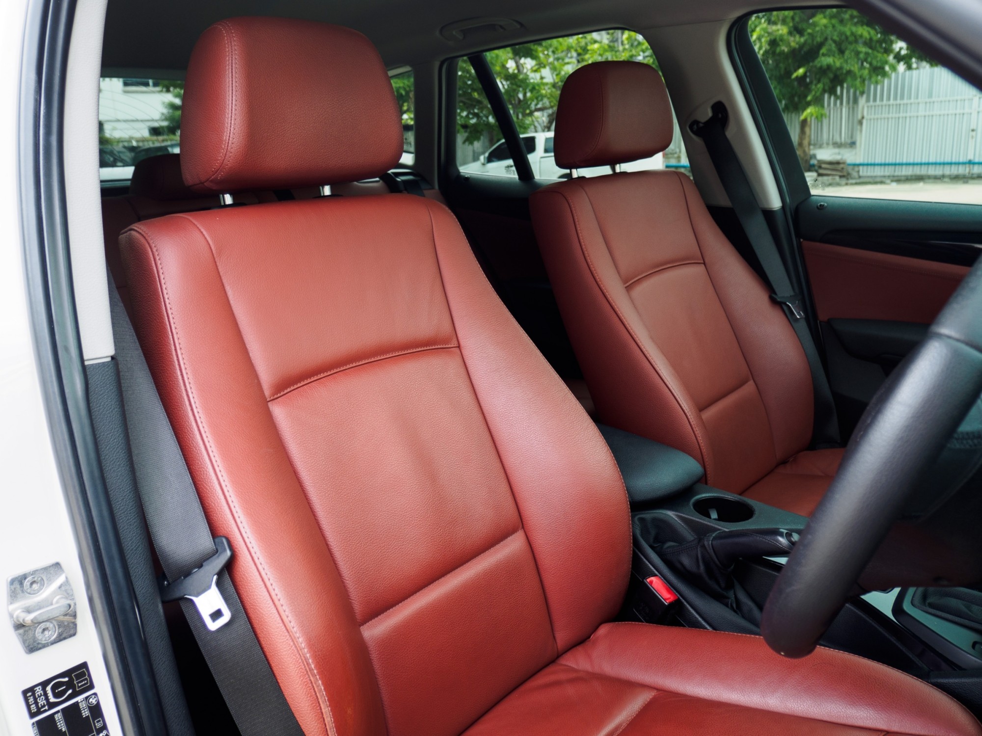 2012 BMW X1 E84 สีขาว (รูปที่ 7)