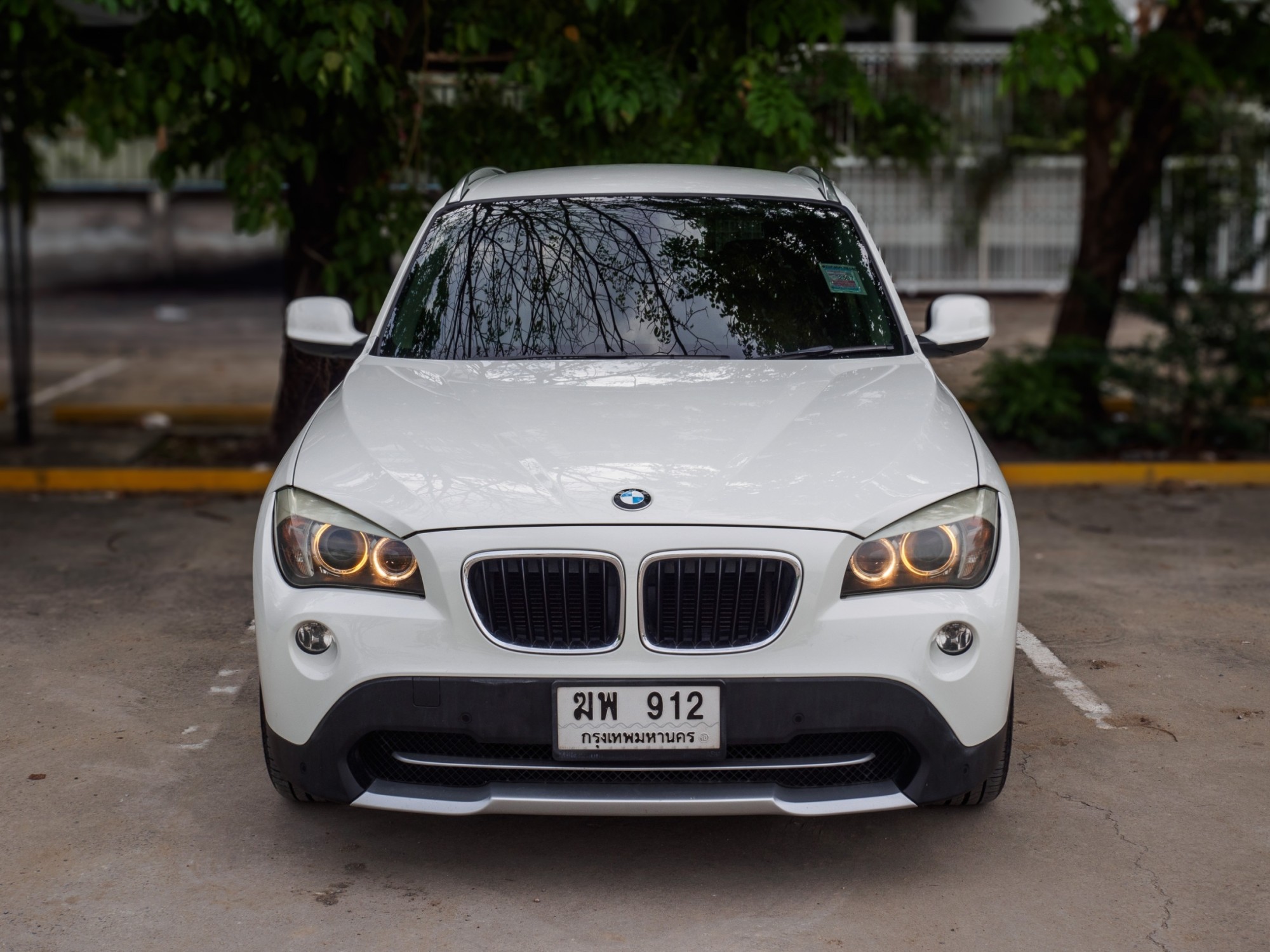 2012 BMW X1 E84 สีขาว (รูปที่ 2)