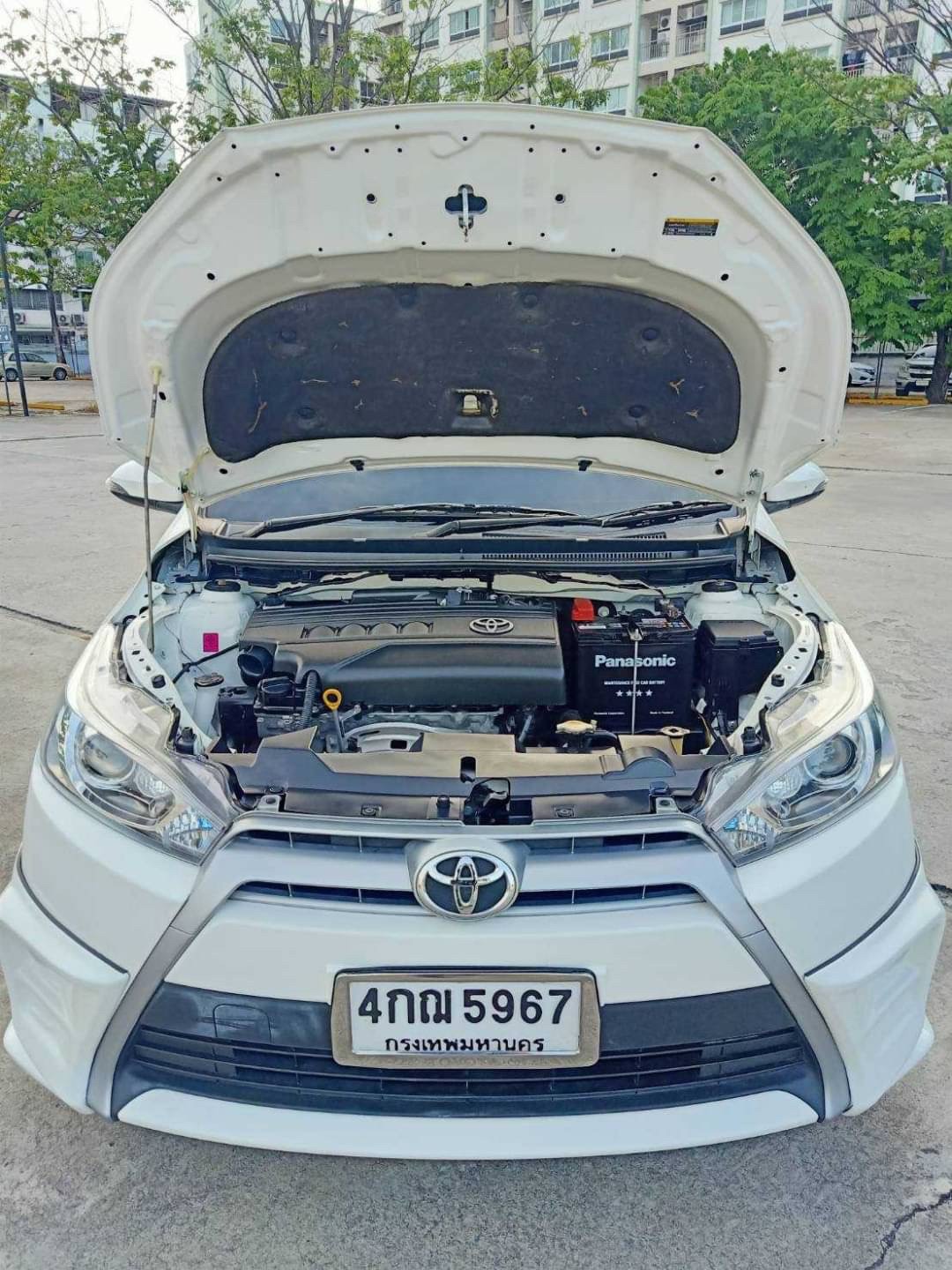 2015 Toyota Yaris สีขาว (รูปที่ 14)
