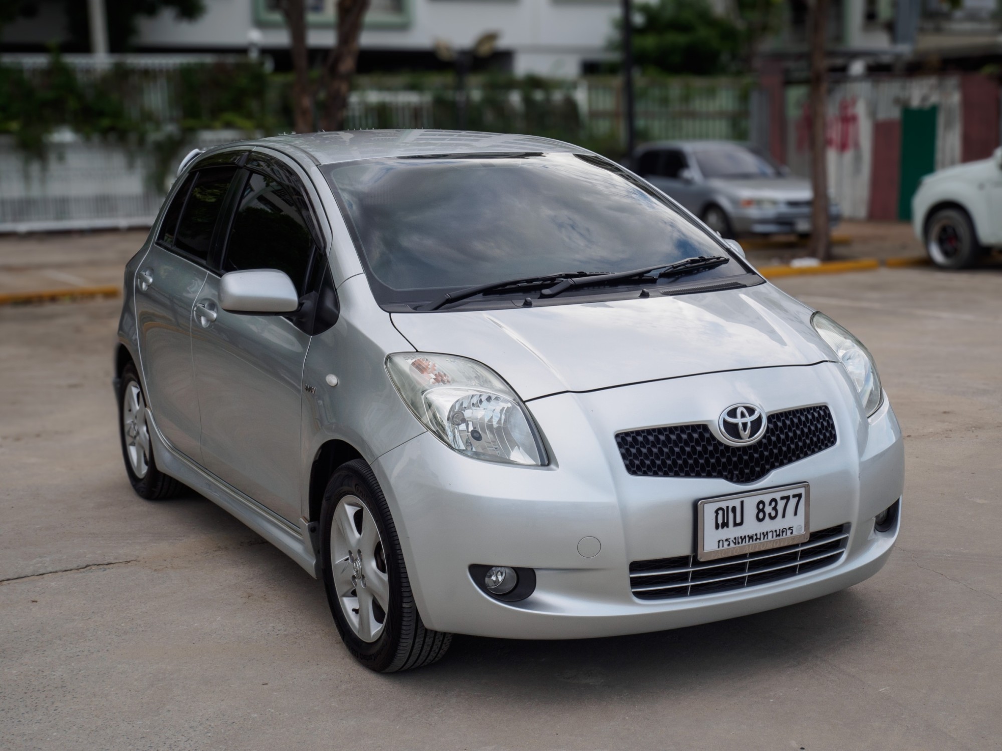 2009 Toyota Yaris สีเทา