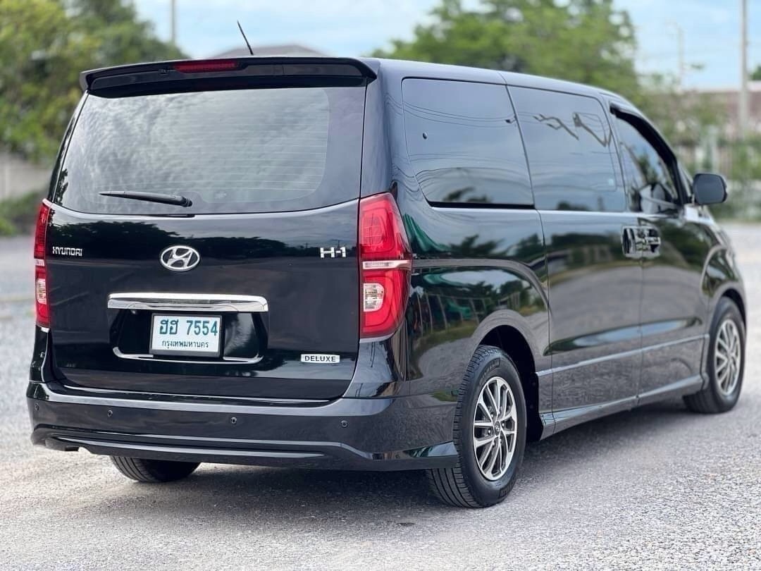 2018 Hyundai H-1 สีดำ (รูปที่ 13)