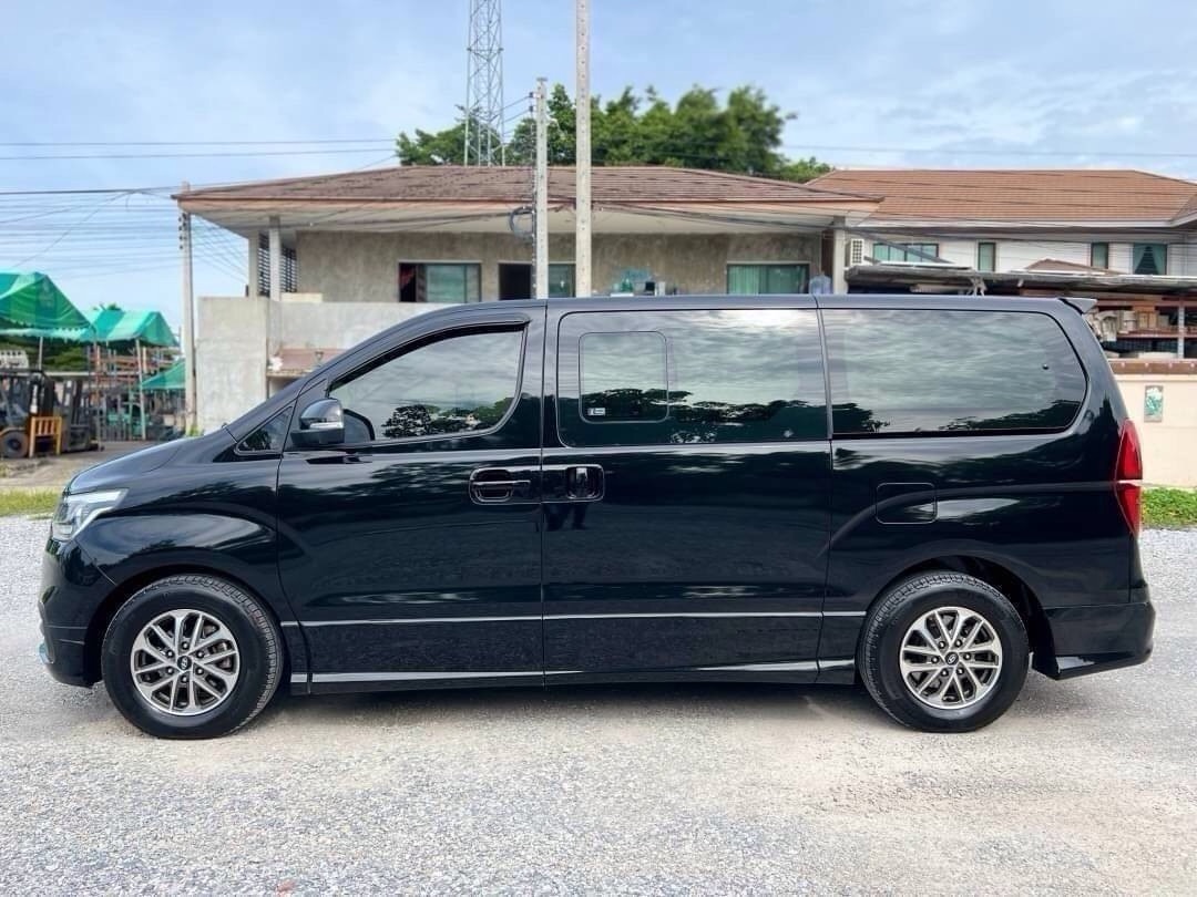 2018 Hyundai H-1 สีดำ (รูปที่ 14)