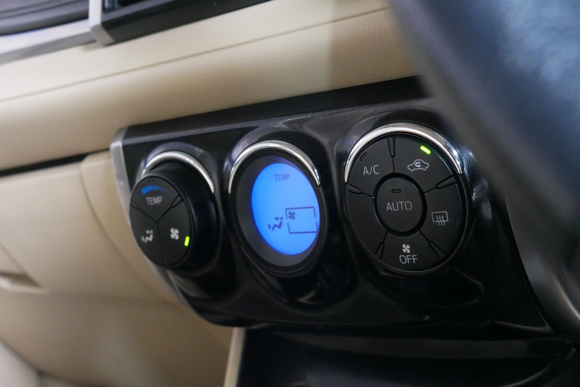 2015 TOYOTA VIOS 1.5 G AT ปี 2015 สีน้ำตาล (รูปที่ 8)