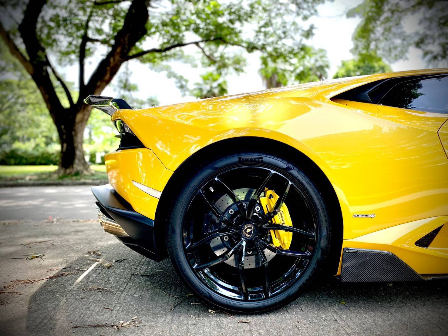 2016 Lamborghini Huracan Evo Spyder สีเหลือง (รูปที่ 15)