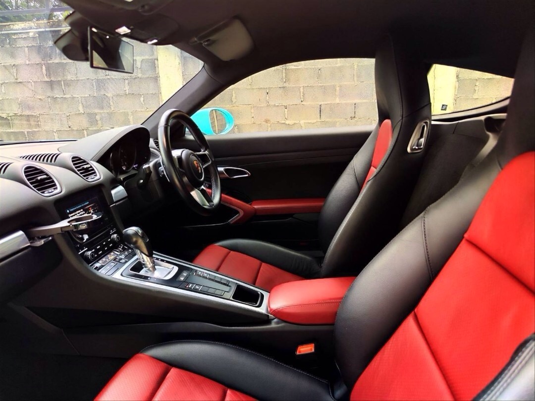 2018 Porsche 718 CAYMAN 2.0 Turbo PDK สีเทา (รูปที่ 5)