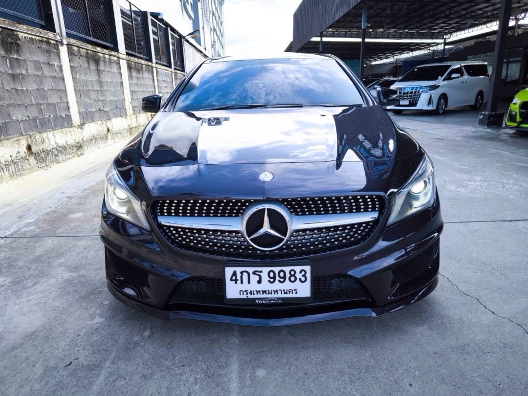 2015 Mercedes-Benz CLA-Class CLA-CLass CLA250 สีดำ (รูปที่ 2)