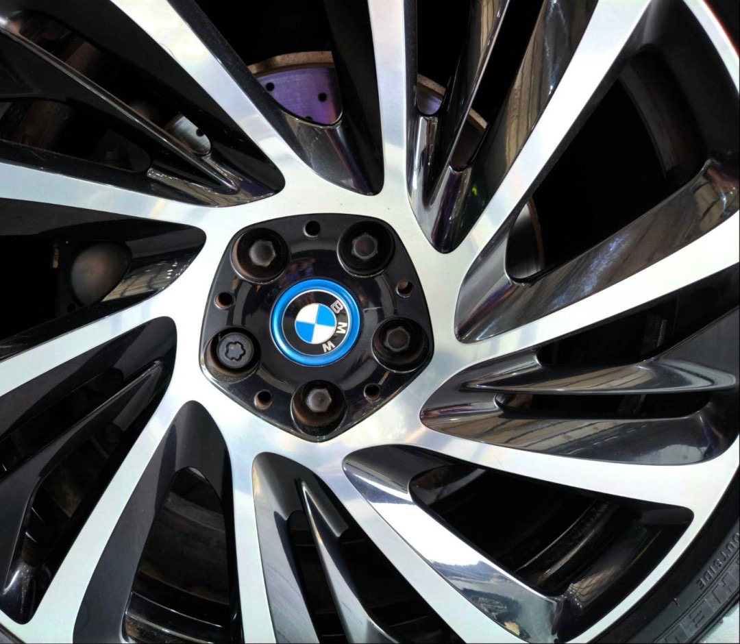 2011 BMW i8 สีน้ำเงิน (รูปที่ 9)